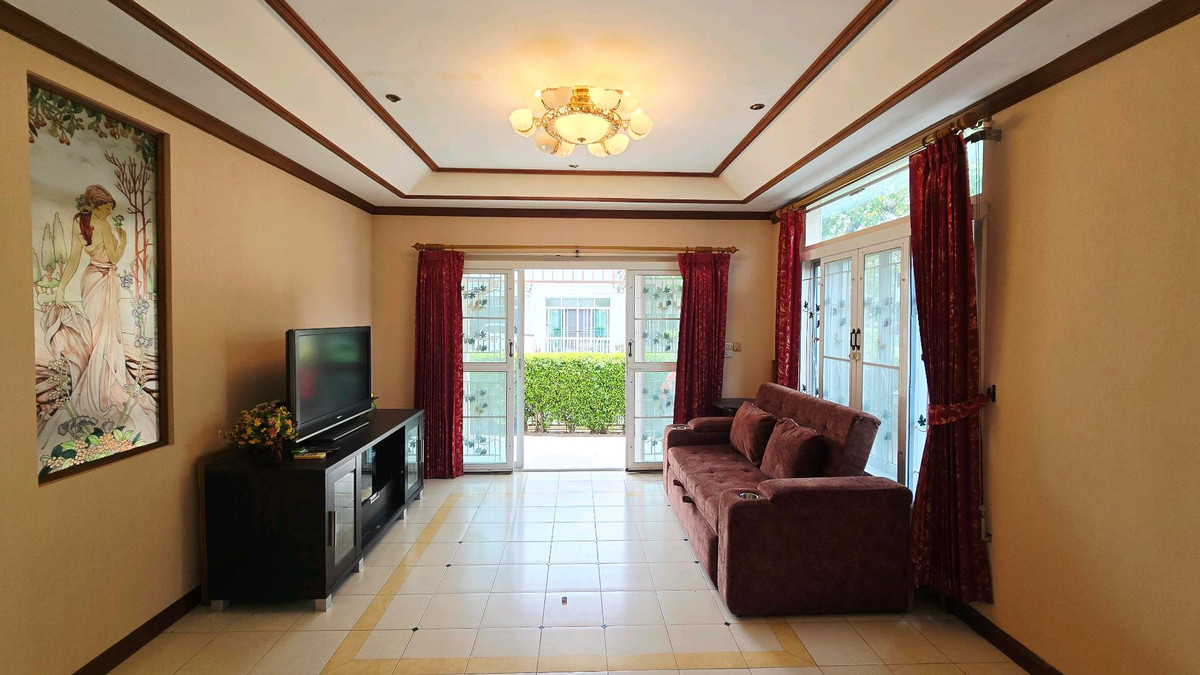 For SaleHousePathum Thani,Rangsit, Thammasat : 🏡 2-story detached house for sale, Prueklada Rangsit Project, Khlong 4 | Corner house, ready to move in.
Good location, roadside project, near BTS Khu Khot and Future Park Rangsit.