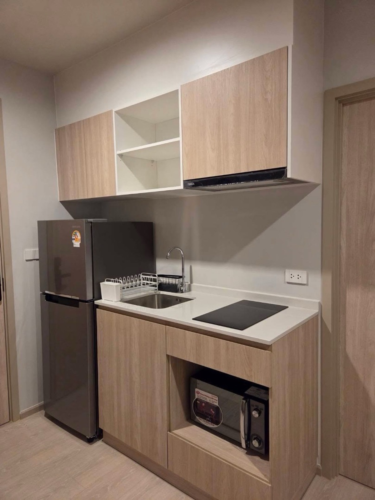 For RentCondoBangna, Bearing, Lasalle : Condo for rent Nue Mega Plus Bangna Room size: 26 sq m Floor: 10 Price: 12,500 baht 📍Free Wifi Nearby places: Mega bangna