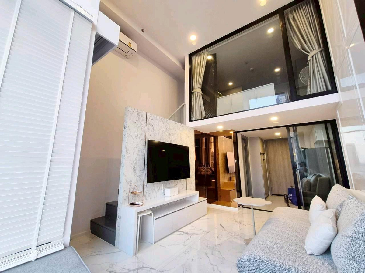 ให้เช่าคอนโดรัชดา ห้วยขวาง : 🔥ให้เช่าด่วน 🔥โซโห​ แบงค็อก​ รัชดา เพดานสูง ห้องสวย แต่งครบ ใกล้ MRT ห้วยขวาง เฟอร์ครบ พร้อมอยู่