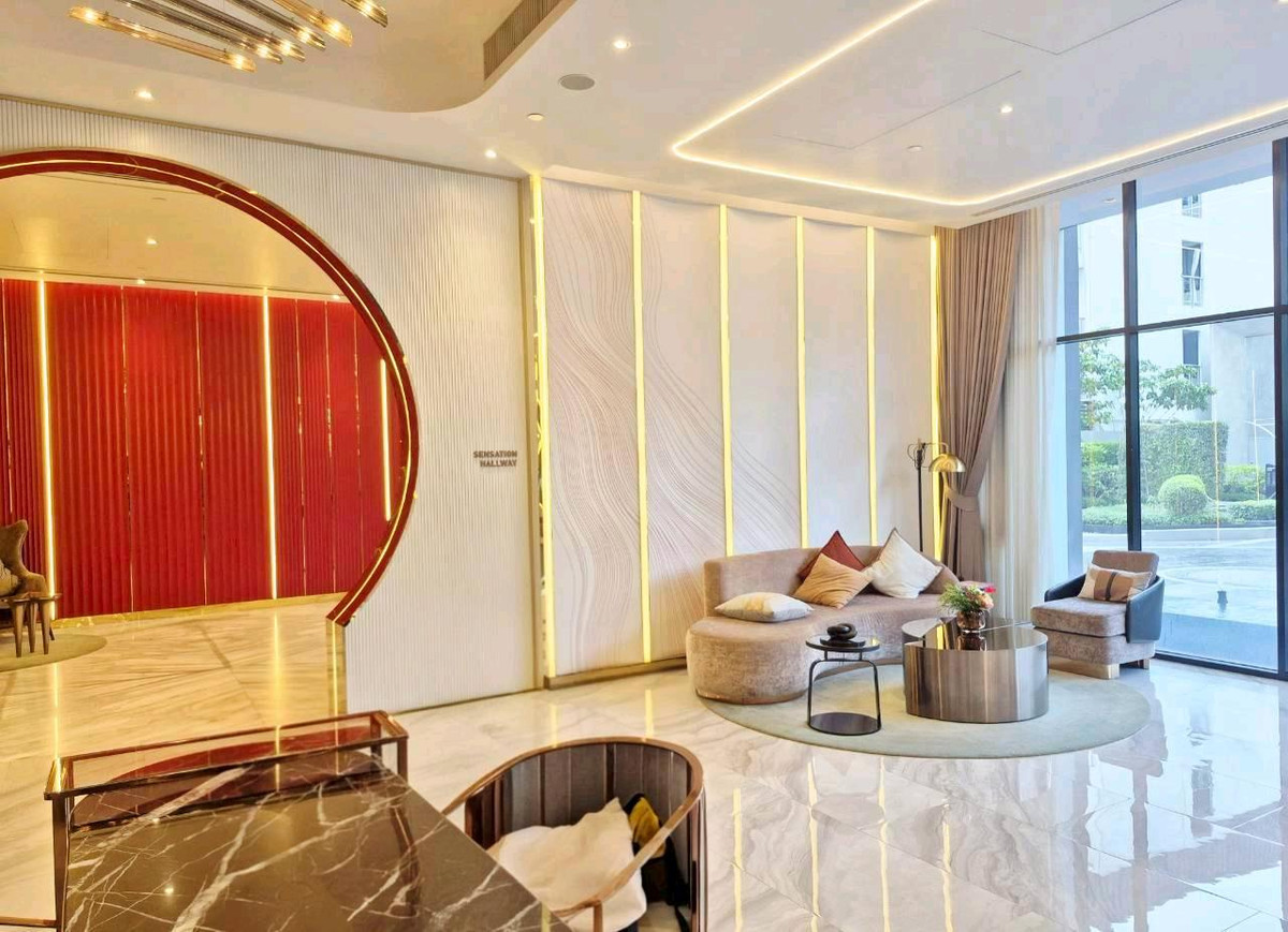 ให้เช่าคอนโดรัชดา ห้วยขวาง : 🔥ให้เช่าด่วน 🔥โซโห​ แบงค็อก​ รัชดา เพดานสูง ห้องสวย แต่งครบ ใกล้ MRT ห้วยขวาง เฟอร์ครบ พร้อมอยู่