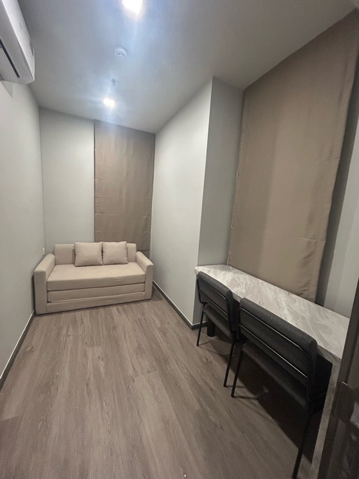 For RentCondoLadprao, Central Ladprao : 🔥For Rent Now🔥 Metris District Ladprao, 23rd floor. Beautiful unit with separate kitchen, fully furnished, and equipped with appliances. Just bring your bags and move in! High floor with unobstructed view. Near MRT Ladprao.