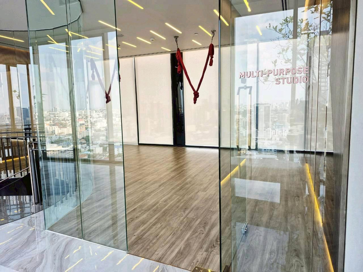 ให้เช่าคอนโดรัชดา ห้วยขวาง : 🔥ให้เช่าด่วน 🔥โซโห​ แบงค็อก​ รัชดา เพดานสูง ห้องสวย แต่งครบ ใกล้ MRT ห้วยขวาง เฟอร์ครบ พร้อมอยู่