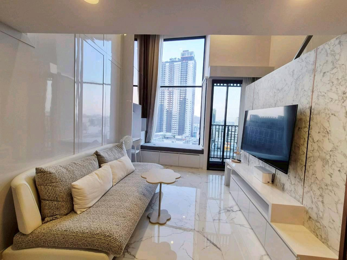 ให้เช่าคอนโดรัชดา ห้วยขวาง : 🔥ให้เช่าด่วน 🔥โซโห​ แบงค็อก​ รัชดา เพดานสูง ห้องสวย แต่งครบ ใกล้ MRT ห้วยขวาง เฟอร์ครบ พร้อมอยู่