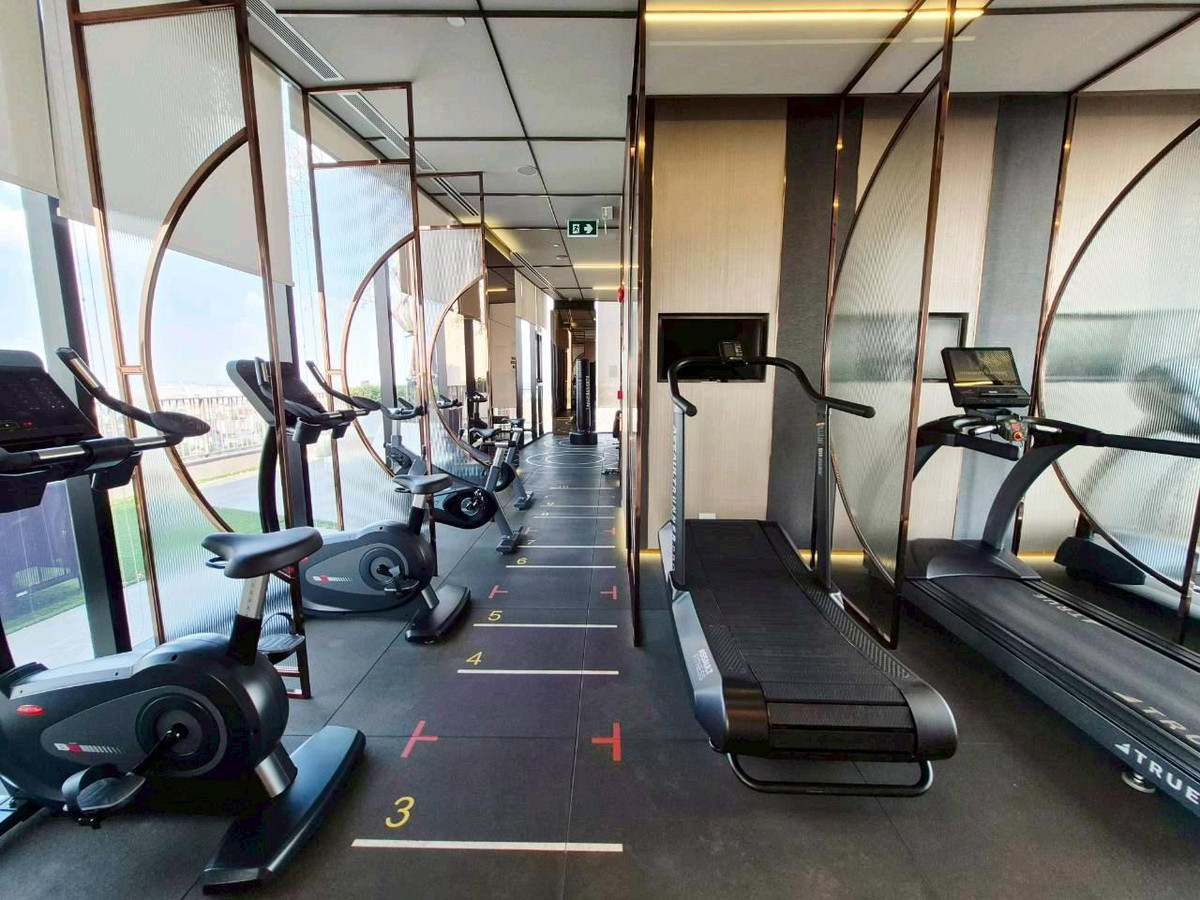 ให้เช่าคอนโดรัชดา ห้วยขวาง : 🔥ให้เช่าด่วน 🔥โซโห​ แบงค็อก​ รัชดา เพดานสูง ห้องสวย แต่งครบ ใกล้ MRT ห้วยขวาง เฟอร์ครบ พร้อมอยู่