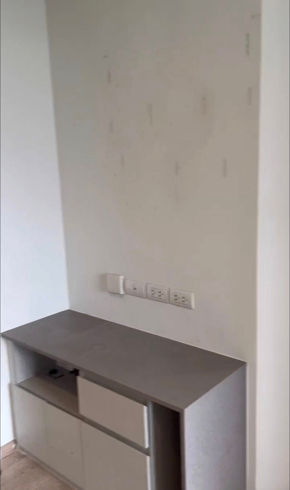 For SaleCondoRama9, Petchburi, RCA : ✅ Ready-to-move-in condo in Rama 9 location with convenient access near MRT Rama 9 ✅ Rise Rama 9