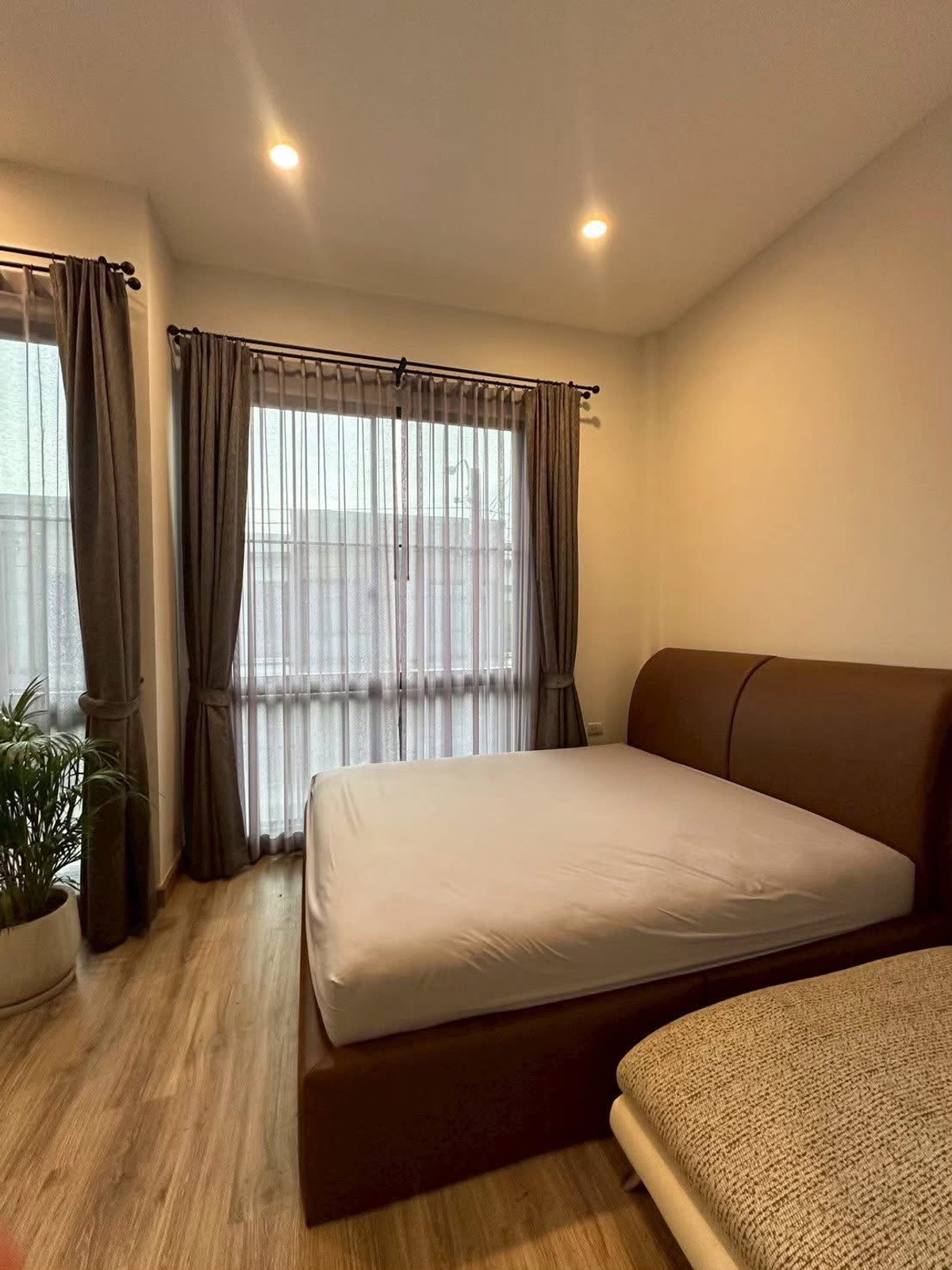 ให้เช่าทาวน์โฮมนวมินทร์ รามอินทรา : ME2500861 ให้เช่าทาวน์โฮม 2 ชั้น Verve สายไหม-พหลโยธิน บ้านใหม่ มีแอร์ มีเฟอร์