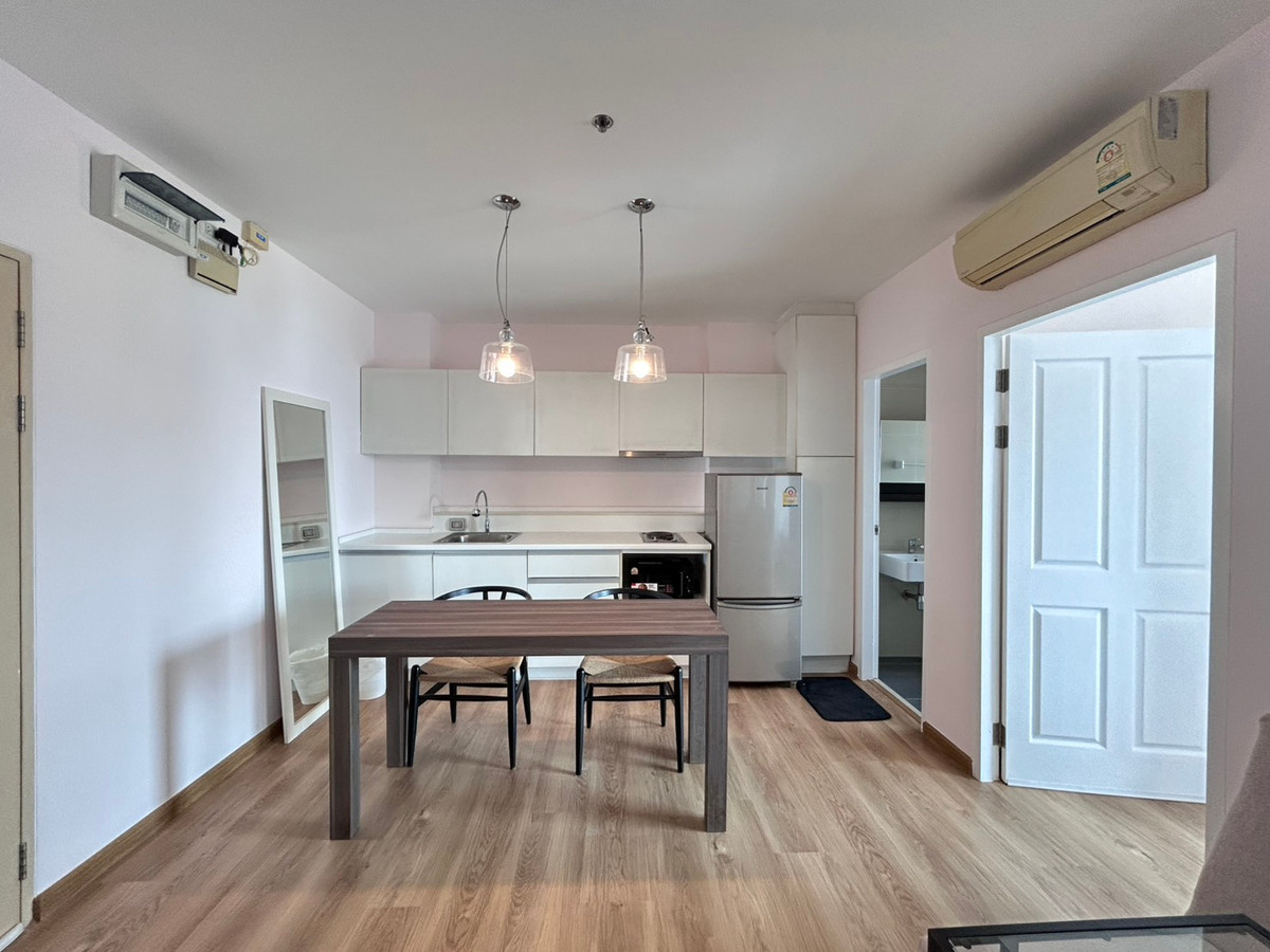 ให้เช่าคอนโดลาดพร้าว เซ็นทรัลลาดพร้าว : SYM Vipha Ladprao ห้องรีโนเวทใหม่ ว่างพร้อมให้เช่า เฟอรนิเจ้อใหม่ เครื่องใช้ไฟฟ้าครบ ใกล้ bts หมอชิดและ mrt จตุจักร