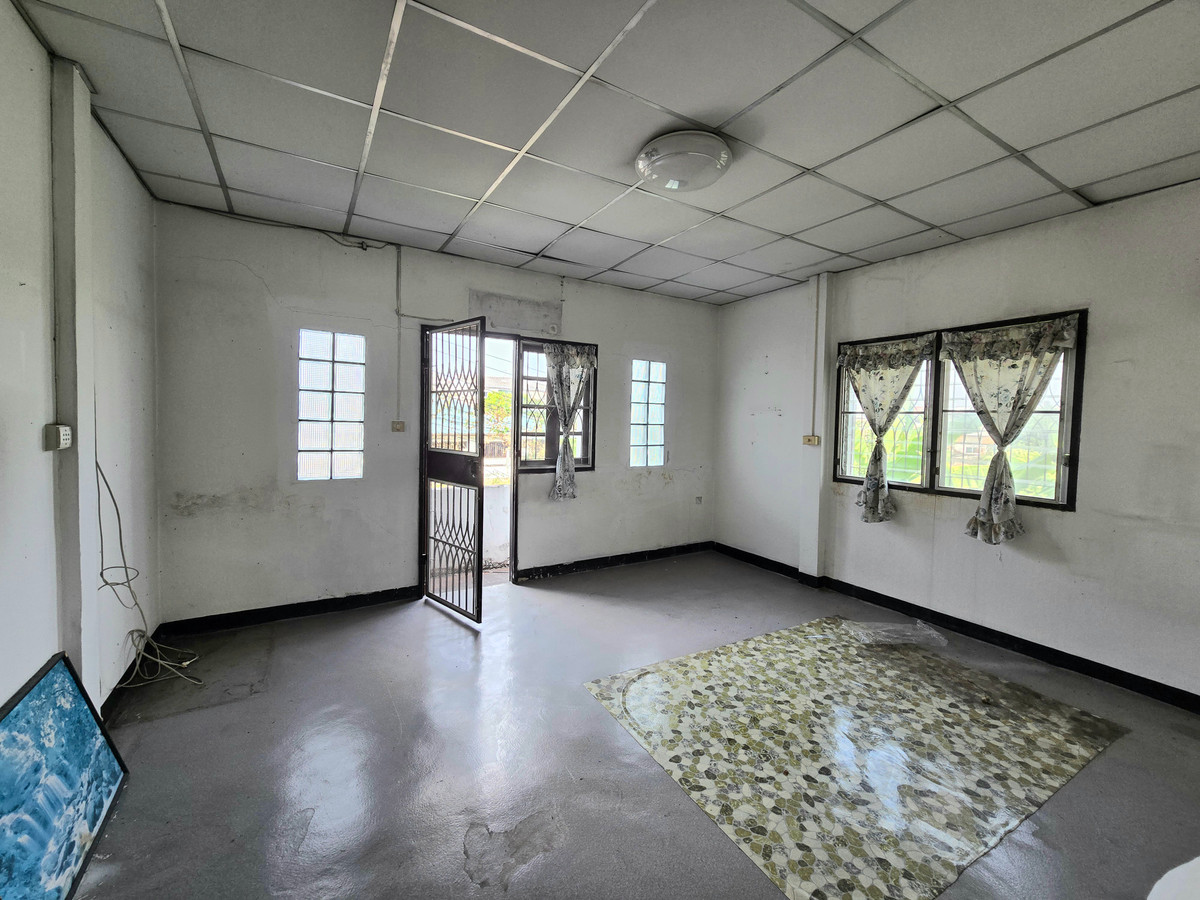 ขายทาวน์โฮมลาดพร้าว101 แฮปปี้แลนด์ : ขายทาวน์เฮ้าส์ 2 ชั้น หมู่บ้านเย็นสุข ลาดพร้าว 87 หลังริม