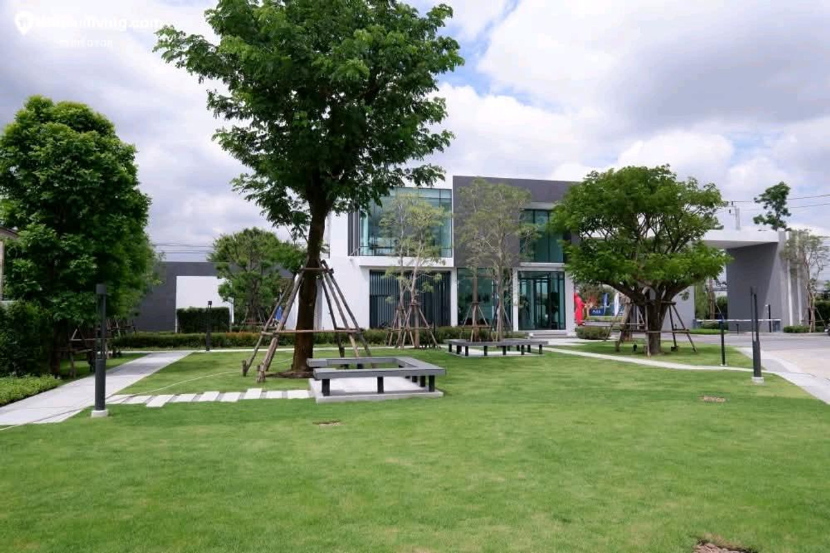 For RentTownhomeLadkrabang, Suwannaphum Airport : ✨ Suitable for an office / company / premium residence, very good location ✨