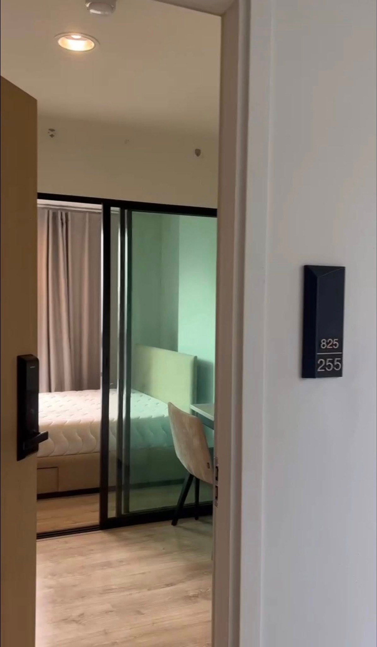 ขายคอนโดพระราม 9 เพชรบุรีตัดใหม่ RCA : ✅ คอนโดพร้อมอยู่ ทำเลพระราม 9 เดินทางสะดวก ใกล้ MRT พระราม 9 ✅ Rise Rama 9  (ไรส์ พระราม 9)