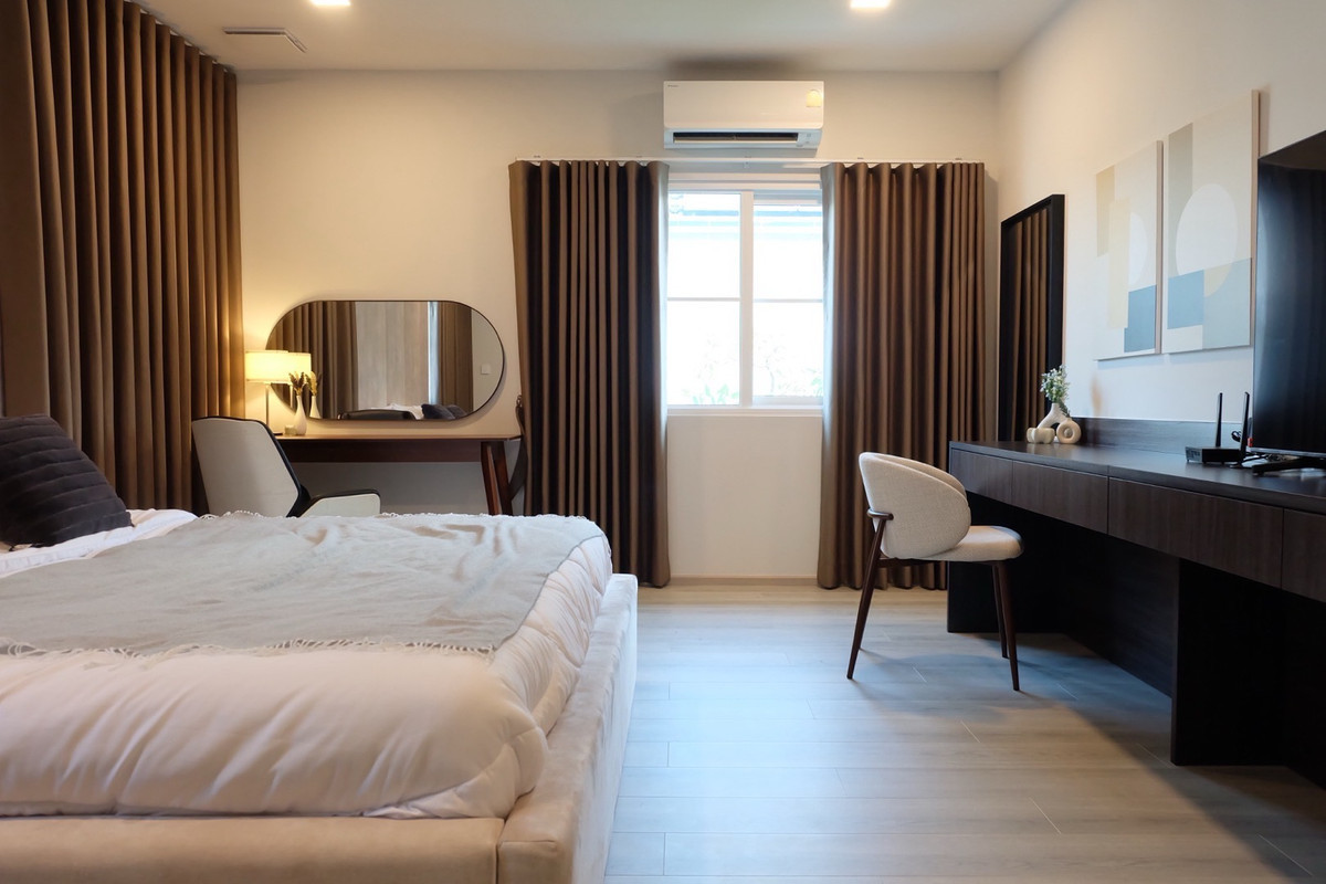 ให้เช่าบ้านบางนา แบริ่ง ลาซาล : RH033126 ให้เช่า บ้านใหม่ 2 ชั้น 3 ห้องนอน fully furnished at Chaiyapruek Bangna KM.15
