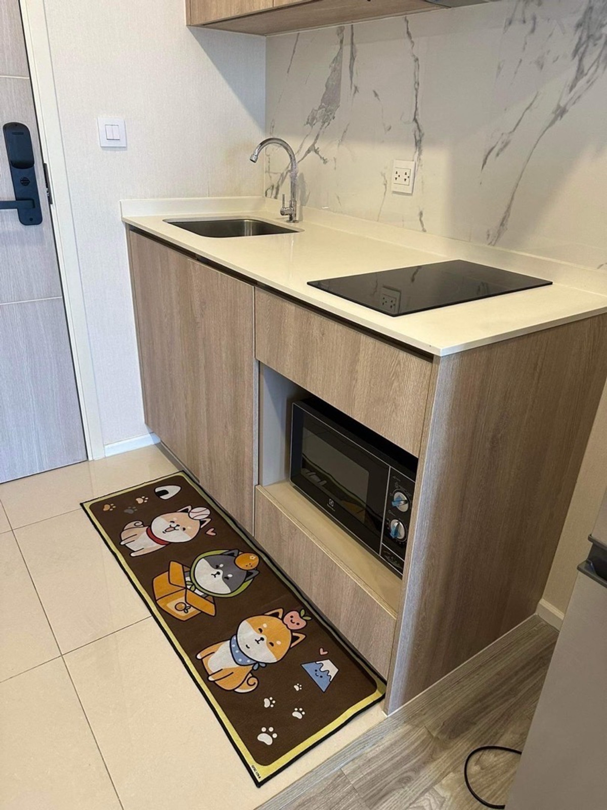 ให้เช่าคอนโดอ่อนนุช อุดมสุข : ให้เช่า IKON S77 คอนโดใกล้ BTS Onnut ขนาด30ตร.ม ตึกA ชั้น8 เงียบสงบเฟอร์นิเจอร์และเครื่องใช้ไฟฟ้าครบ มีรถรับส่งของโครงการไปBTS พร้อมเข้าอยู่ ราคา 13,000 บาท 