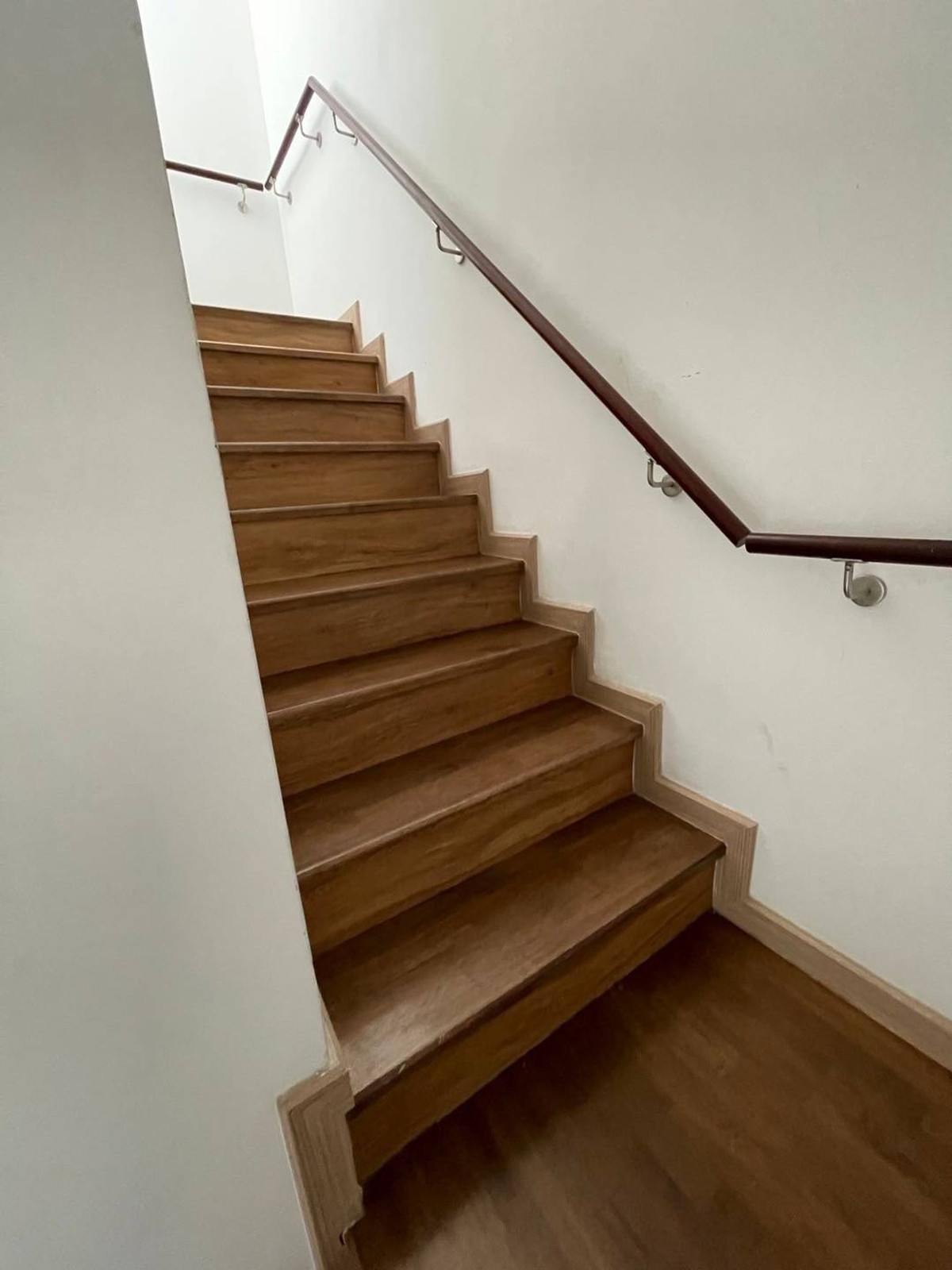 ให้เช่าอาคารพาณิชย์โชคชัย4 ลาดพร้าว71 : ให้เช่าอาคารพาณิชย์ ใกล้ รถไฟฟ้า โชคชัย 4 เพียง 2 นาที