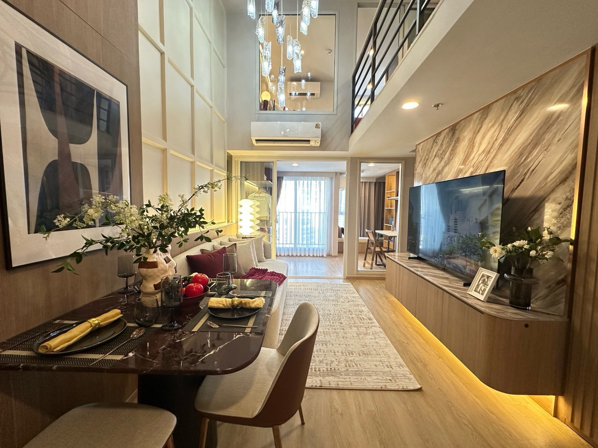 ขายคอนโดสยาม จุฬา สามย่าน : For sale ✨ Luxury hybrid  ใจกลางจุฬา 
| Culture Chula Rare Item! ห้อง 2 Bed Plus แบบ hybrid เพดานสูง 55.87 ตร.ม ราคา 13.39 ล้านบาท 