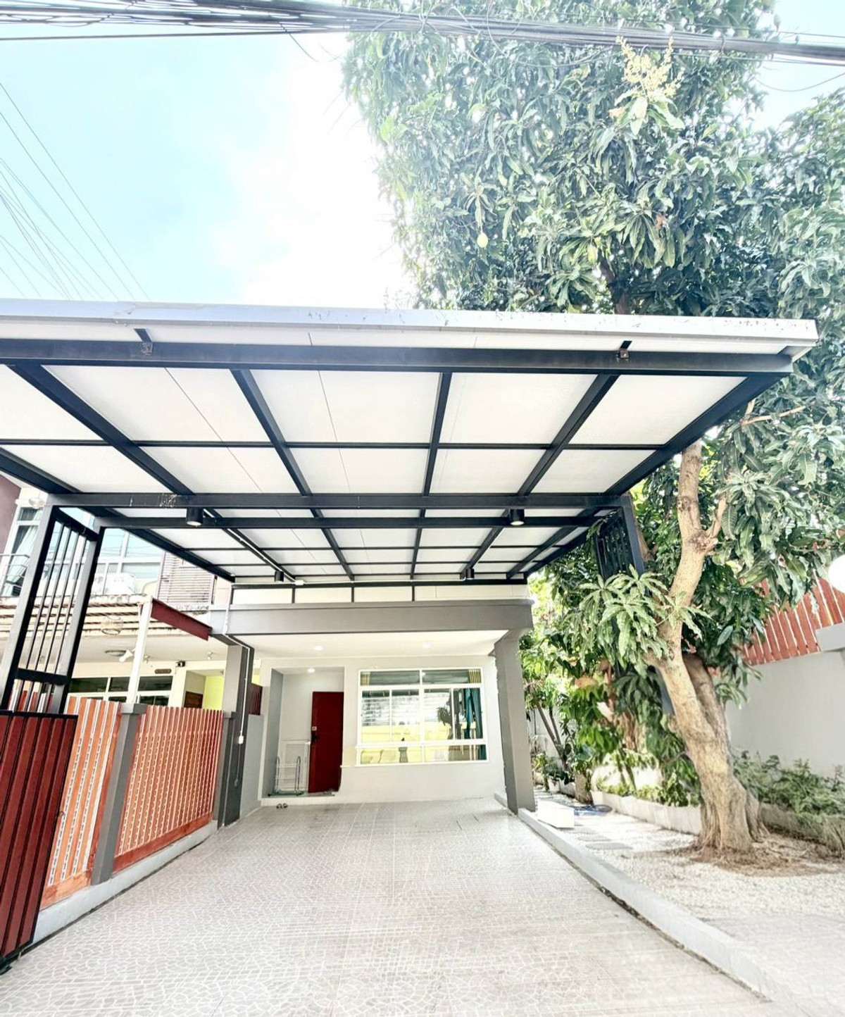 For RentTownhomeNawamin, Ramindra : Townhome for rent, Chamchuri Park Ramintra, near Central Ramintra, just 7 minutes.