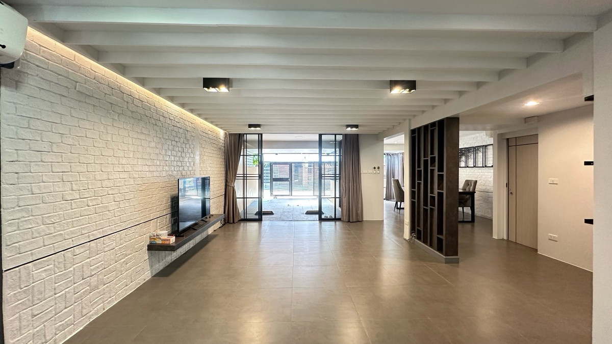 ให้เช่าบ้านสุขุมวิท อโศก ทองหล่อ : บ้านเดี่ยวทำเลเอกมัย ให้เช่า 3 ห้องนอน  house for rent ekamai 12