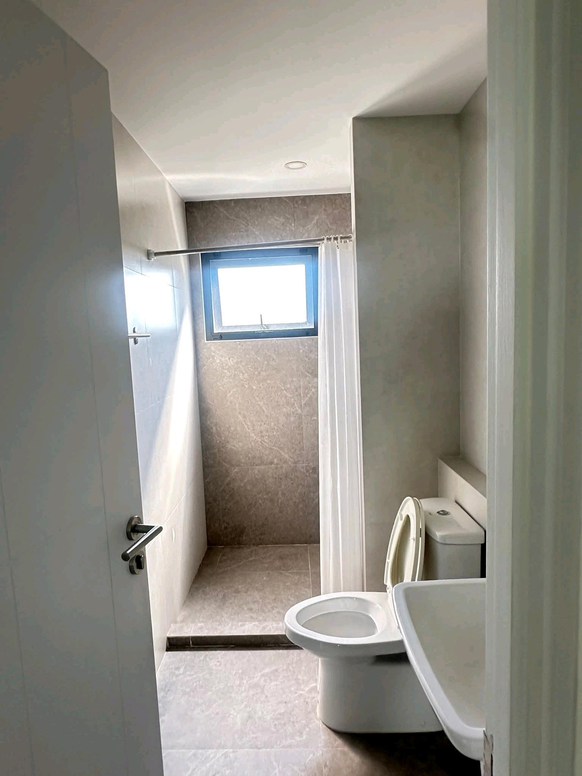 For RentTownhomeLadkrabang, Suwannaphum Airport : ✨ Suitable for an office / company / premium residence, very good location ✨