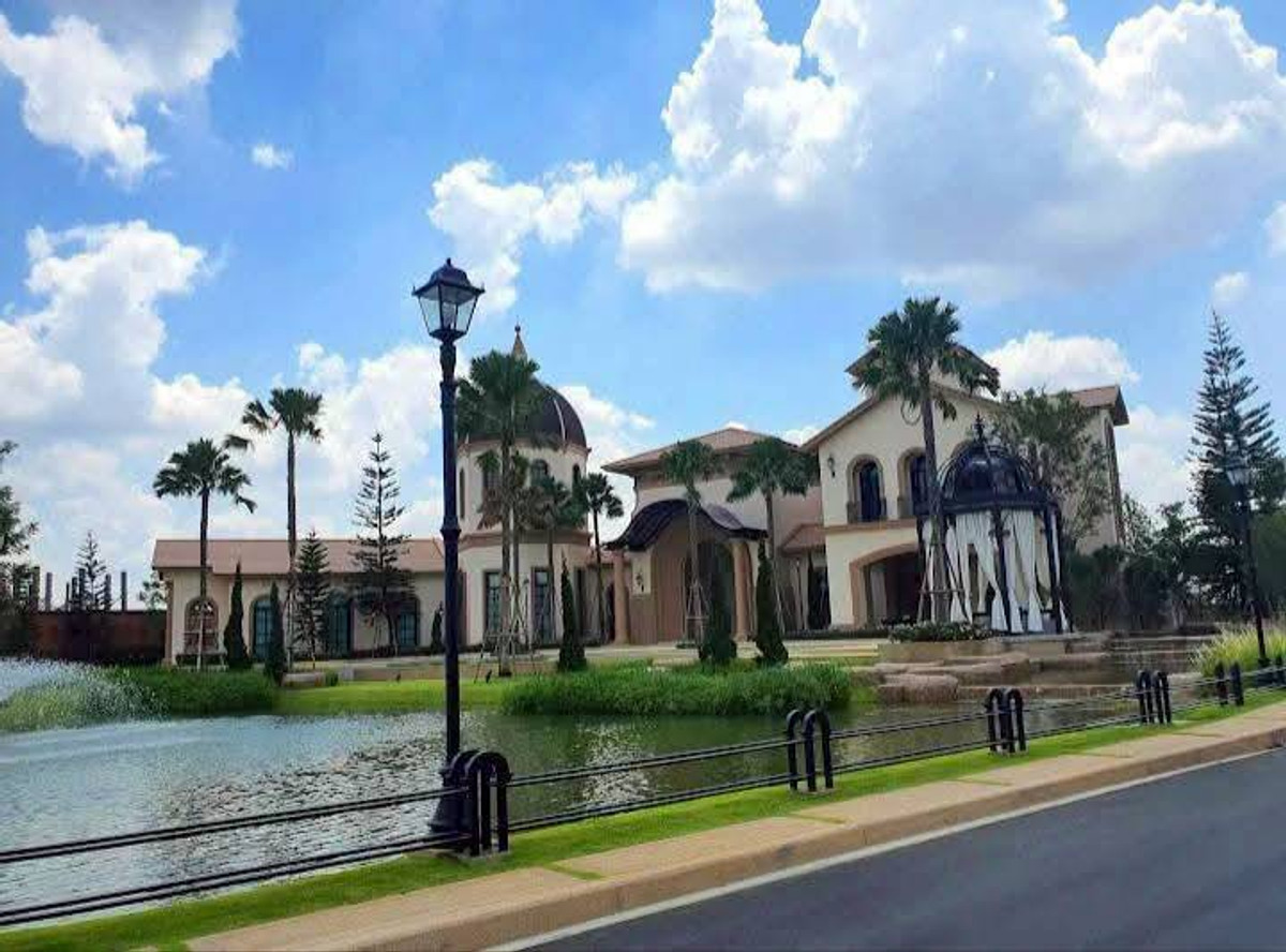 บ้านวิภาวดี ดอนเมือง หลักสี่ : เช่า/ขาย💜 บ้านหรู นันทวัน รามอินทรา–พหลฯ 50 ( Nantawan Ramintra-Phahol 50 ) หลังมุม พร้อมอยู่ ขนาด 108 ตารางวา 4 ห้องนอน แขวงท่าแร้ง เขตบางเขน กรุงเทพมหานคร