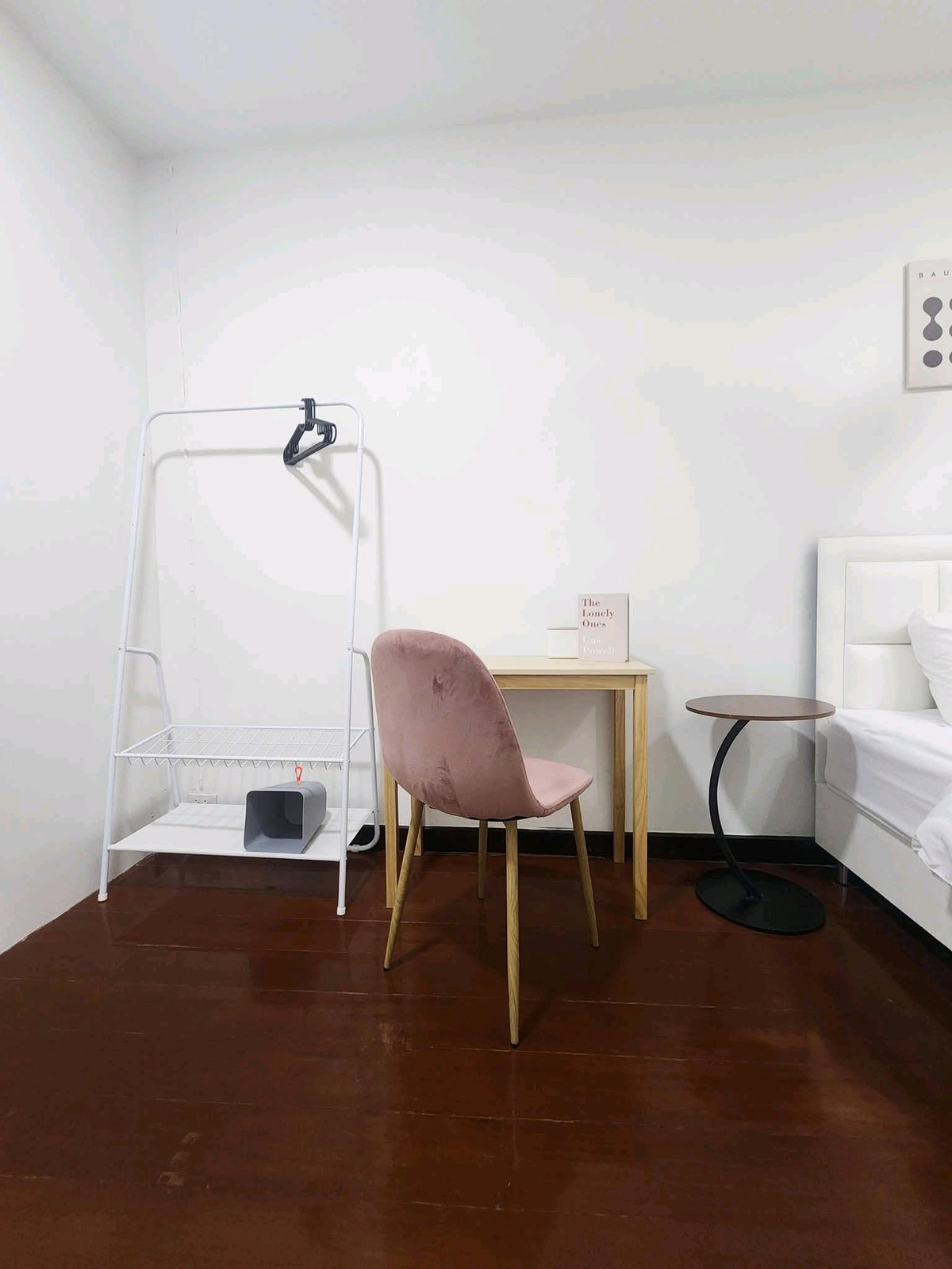 For RentHouseRatchadapisek, Huaikwang, Suttisan : 2-story detached house for rent, luxury level in the heart of Huai Khwang 🛏️ 6 bedrooms 
 🚿 4 bathrooms, near MRT Huai Khwang, furniture & electrical appliances, fully furnished, ready to move in 🛏️ 
 ▪️ Complete electrical appliances ⚡