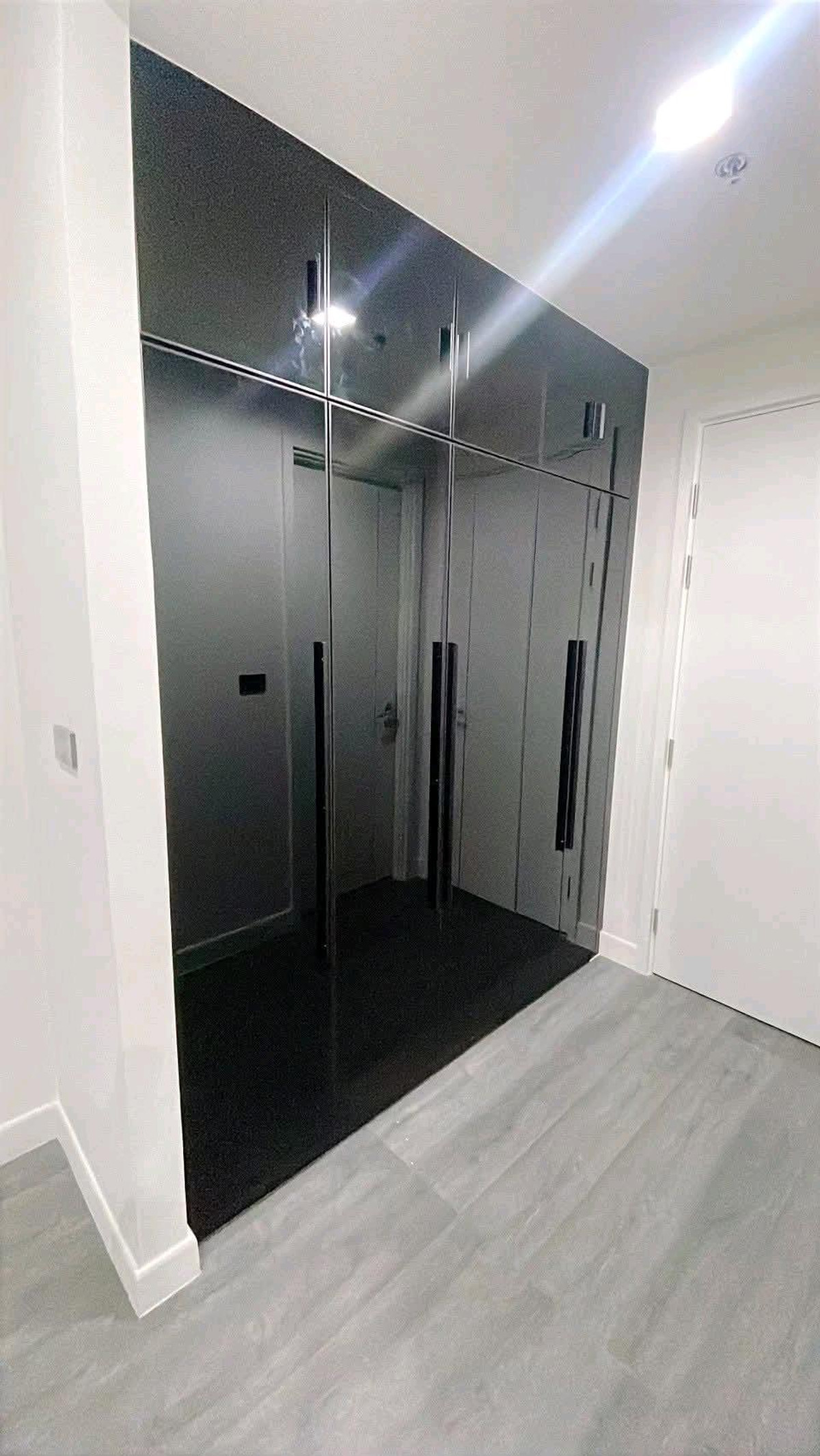 ให้เช่าคอนโดพระราม 3 สาธุประดิษฐ์ : ปล่อยเช่า Star View พระราม 3 | คอนโดหรู วิวแม่น้ำเจ้าพระยา พร้อมลิฟต์ส่วนตัว เฟอร์นิเจอร์ & เครื่องใช้ไฟฟ้าครบ เฟอร์นิเจอร์ครบ หิ้วกระเป๋าเข้าอยู่ได้เลย