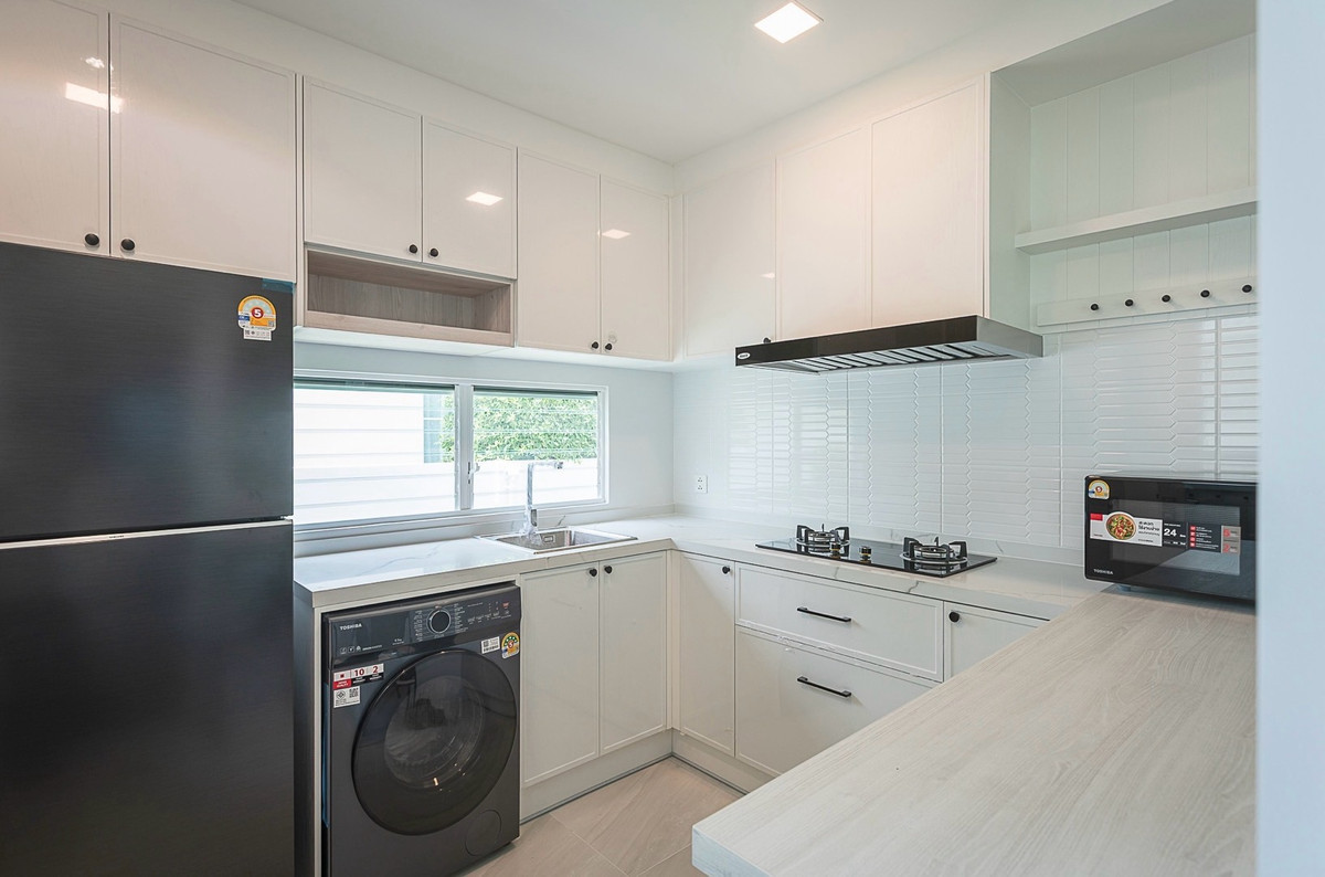 ให้เช่าบ้านบางนา แบริ่ง ลาซาล : RH033126 ให้เช่า บ้านใหม่ 2 ชั้น 3 ห้องนอน fully furnished at Chaiyapruek Bangna KM.15