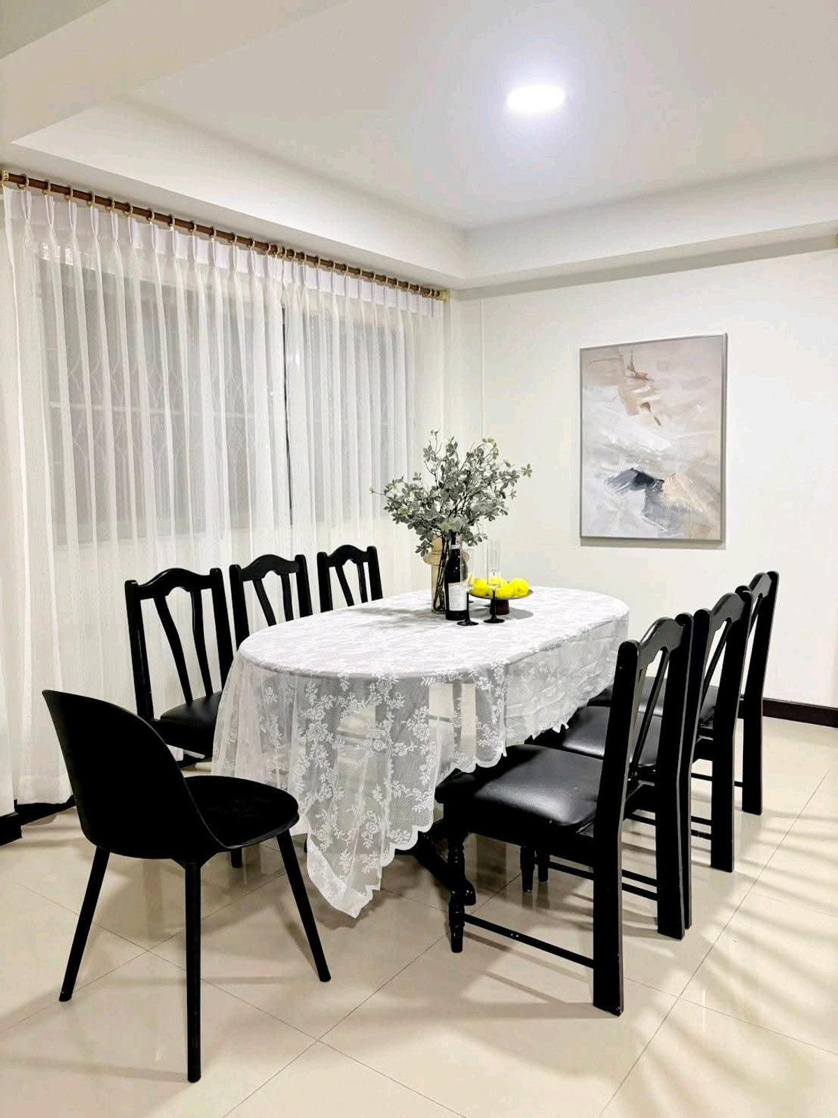 For RentHouseRatchadapisek, Huaikwang, Suttisan : 2-story detached house for rent, luxury level in the heart of Huai Khwang 🛏️ 6 bedrooms 
 🚿 4 bathrooms, near MRT Huai Khwang, furniture & electrical appliances, fully furnished, ready to move in 🛏️ 
 ▪️ Complete electrical appliances ⚡