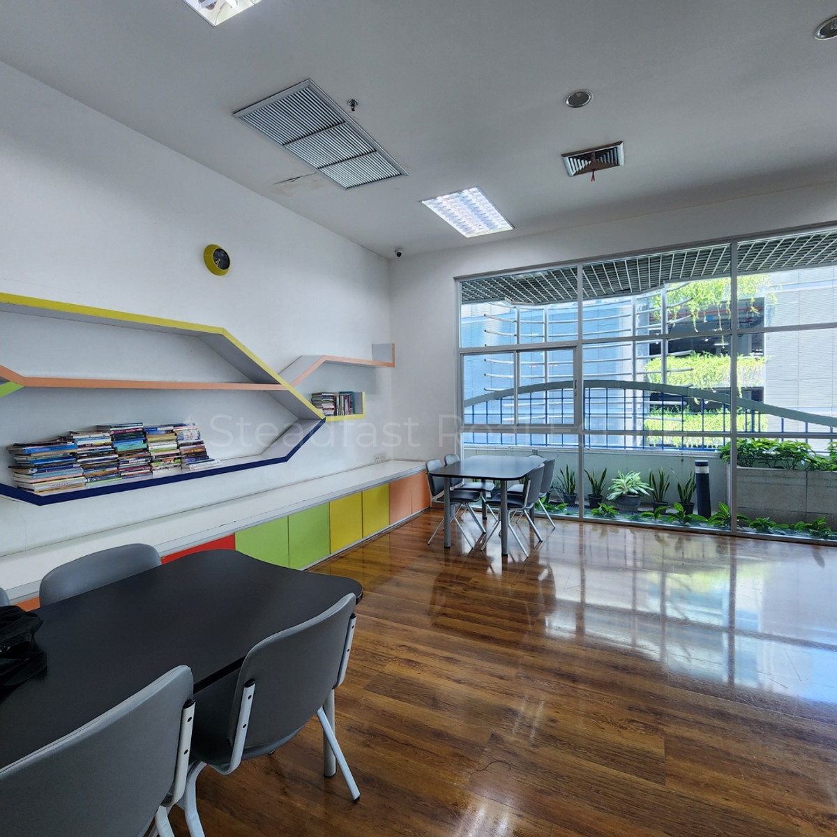 For RentCondoSathorn, Narathiwat : 🏙️ Condo for rent at Saint Louis Grand Terrace, only 120 meters from BTS Saint Louis. Convenient transportation in the heart of Sathorn.🚆🌳 LINE : @steadfastre 