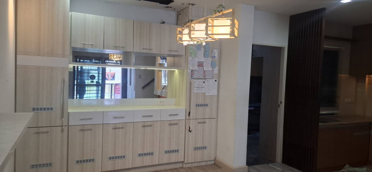 ขายทาวน์โฮมปทุมธานี รังสิต ธรรมศาสตร์ : ขายทาวน์เฮ้าส์/ทาวน์โฮม  ไอดีไซน์ ลำลูกกา-คลอง 3 ห้องมุม รีโนเวทใหม่ ลาดสวาย ลำลูกกา ปทุมธานี CX-150611