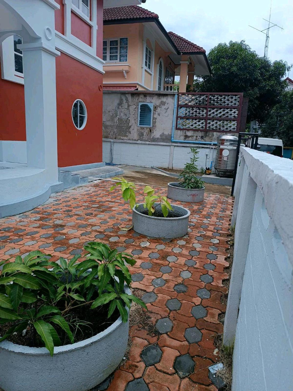 ให้เช่าบ้านสมุทรปราการ สำโรง : 🏡 ให้เช่า / ขาย บ้านเดี่ยว 2 ชั้น หมู่บ้านสุภาวัลย์
📍 หนามแดง – เทพารักษ์ 66 (ทำเลศักยภาพ)