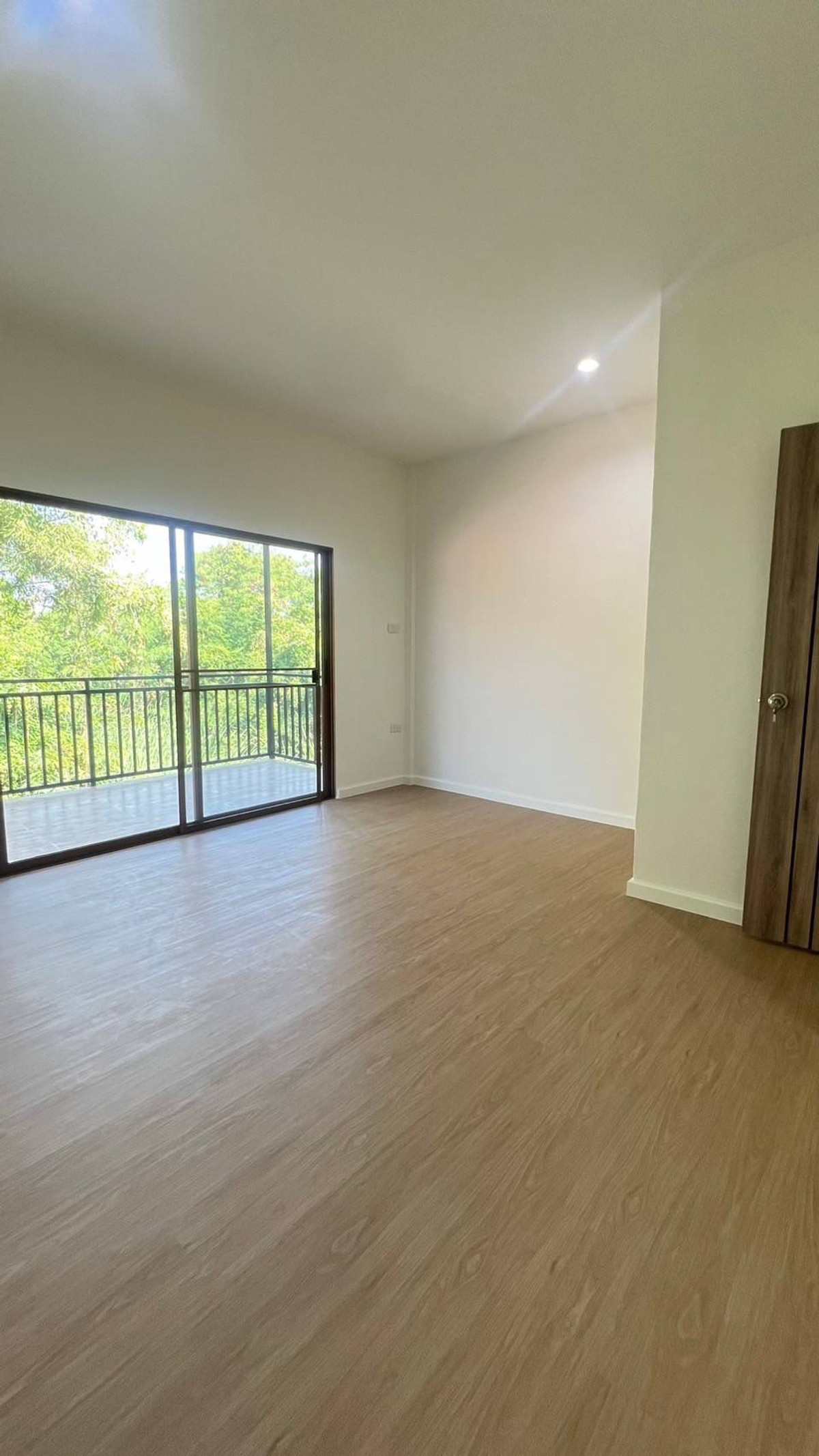 ให้เช่าทาวน์โฮมนวมินทร์ รามอินทรา : ให้เช่าทาวน์เฮ้าส์ สวนทองวิลล่า 4 ใกล้ บิ๊กซี สะพานใหม่ เพียง 2 นาที