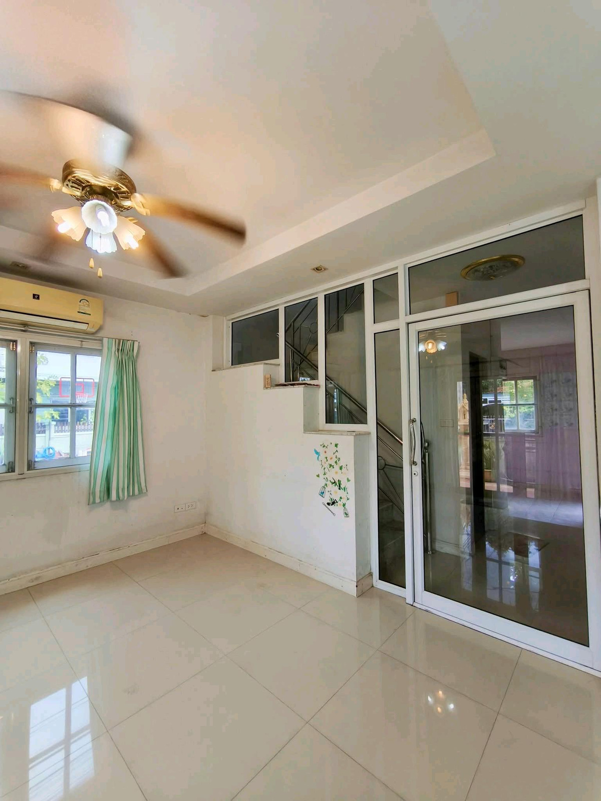 ให้เช่าบ้านนนทบุรี บางใหญ่ บางบัวทอง : 🔥 บ้านหัวมุมหายาก! พื้นที่เยอะ อยู่สบาย เหมาะสำหรับครอบครัว หรือทำโฮมออฟฟิศ “บ้านหัวมุม” พื้นที่กว้าง อยู่สบาย บรรยากาศดี 