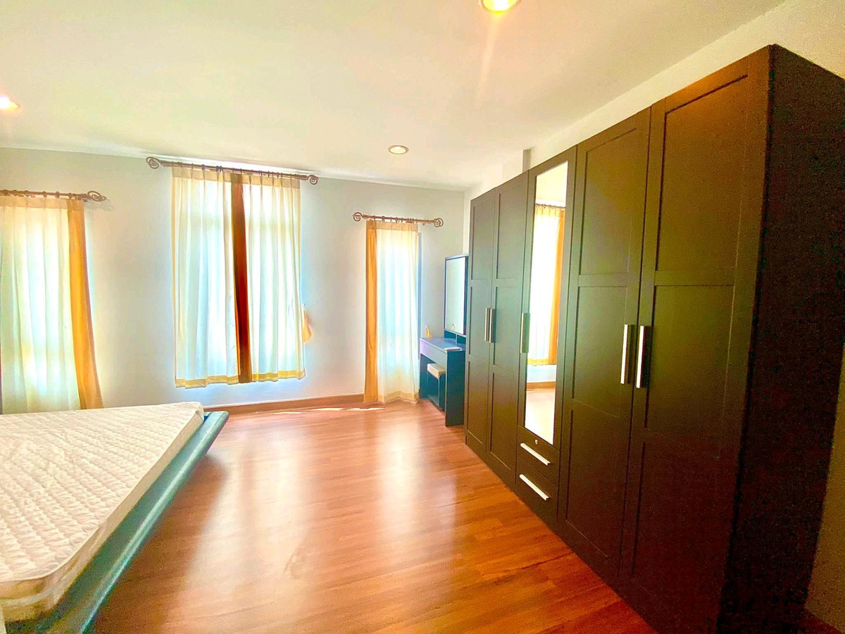 For RentTownhomeOnnut, Udomsuk : Near BTS On Nut 
 Townhome for rent, 3 floors, Klang Muang Lucerne Village, Sukhumvit 77 (On Nut 46) 🌿💎