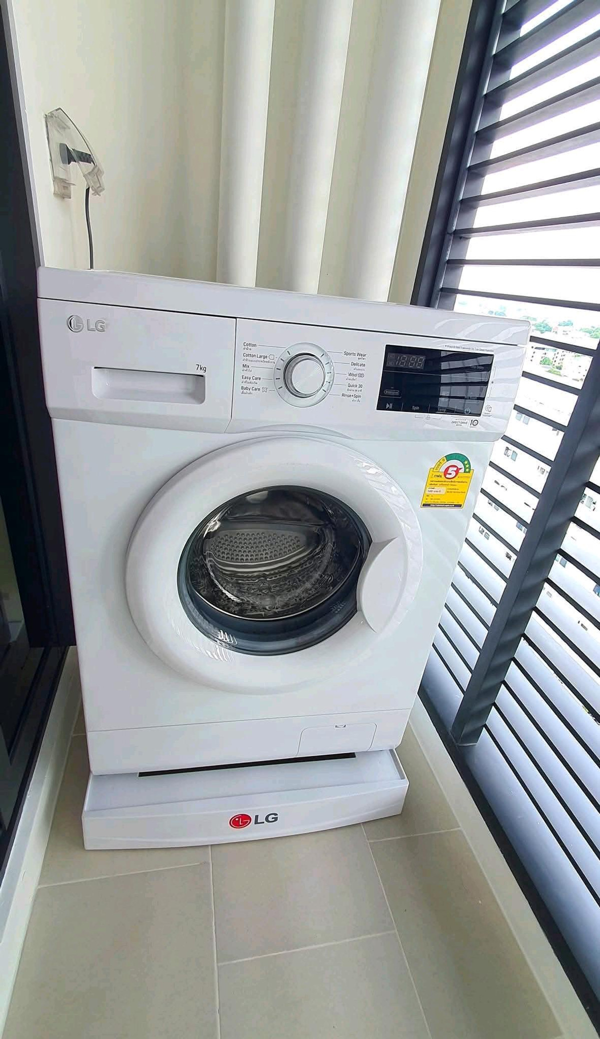 For RentCondoKasetsart, Ratchayothin : ✨ Beautiful room, great location, next to the BTS, just one step to walk to Major Ratchayothin, very convenient ✨