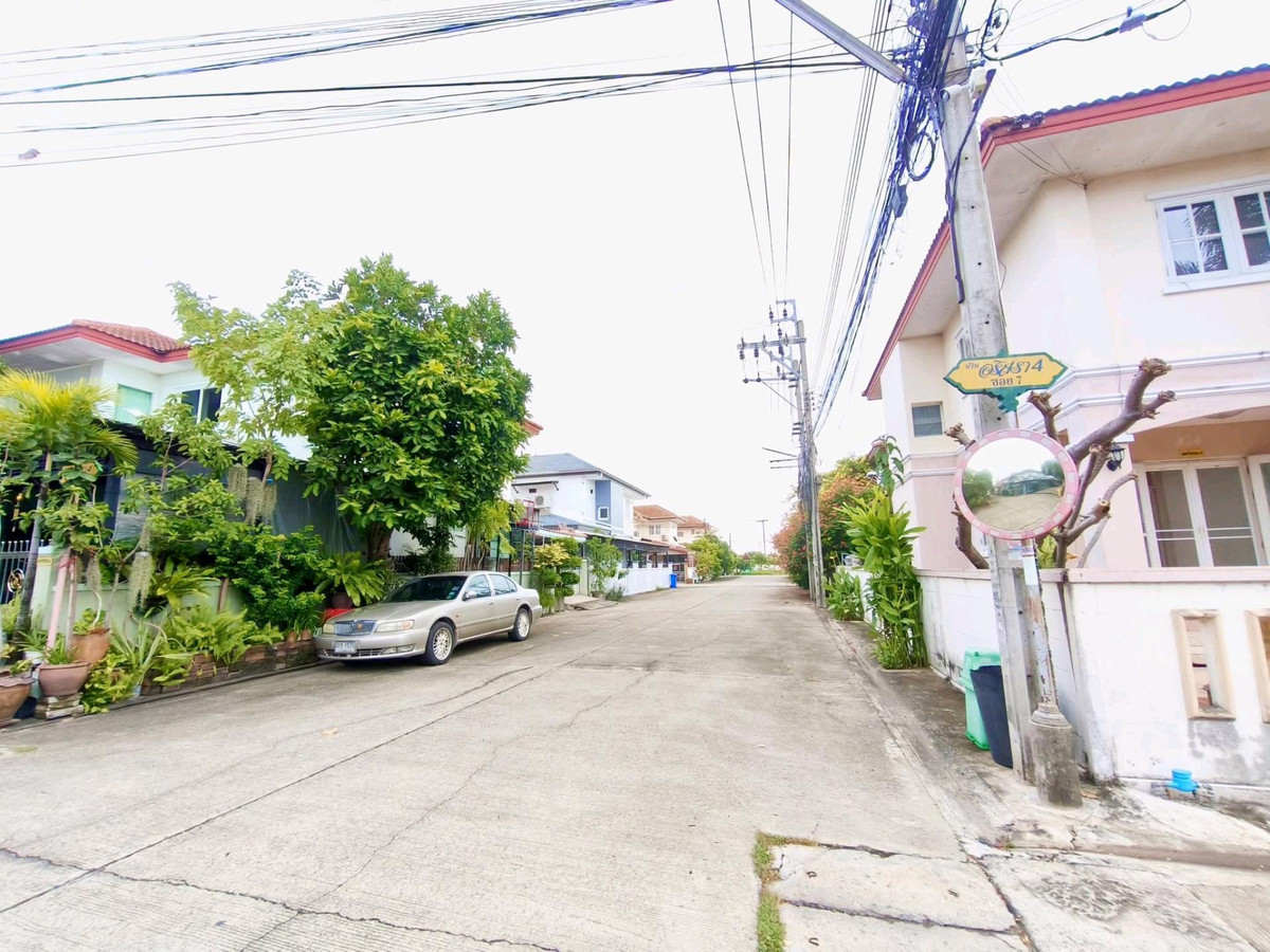 ให้เช่าบ้านนนทบุรี บางใหญ่ บางบัวทอง : 🔥 บ้านหัวมุมหายาก! พื้นที่เยอะ อยู่สบาย เหมาะสำหรับครอบครัว หรือทำโฮมออฟฟิศ “บ้านหัวมุม” พื้นที่กว้าง อยู่สบาย บรรยากาศดี 