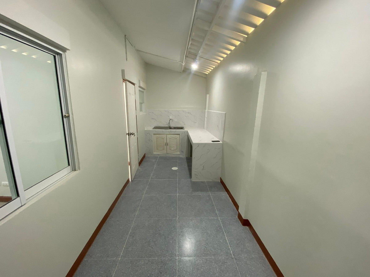 For SaleTownhomeSriracha Laem Chabang Ban Bueng : Lioprite Village 1-story townhouse for sale, Bowin location, near industrial estate, easy installments.