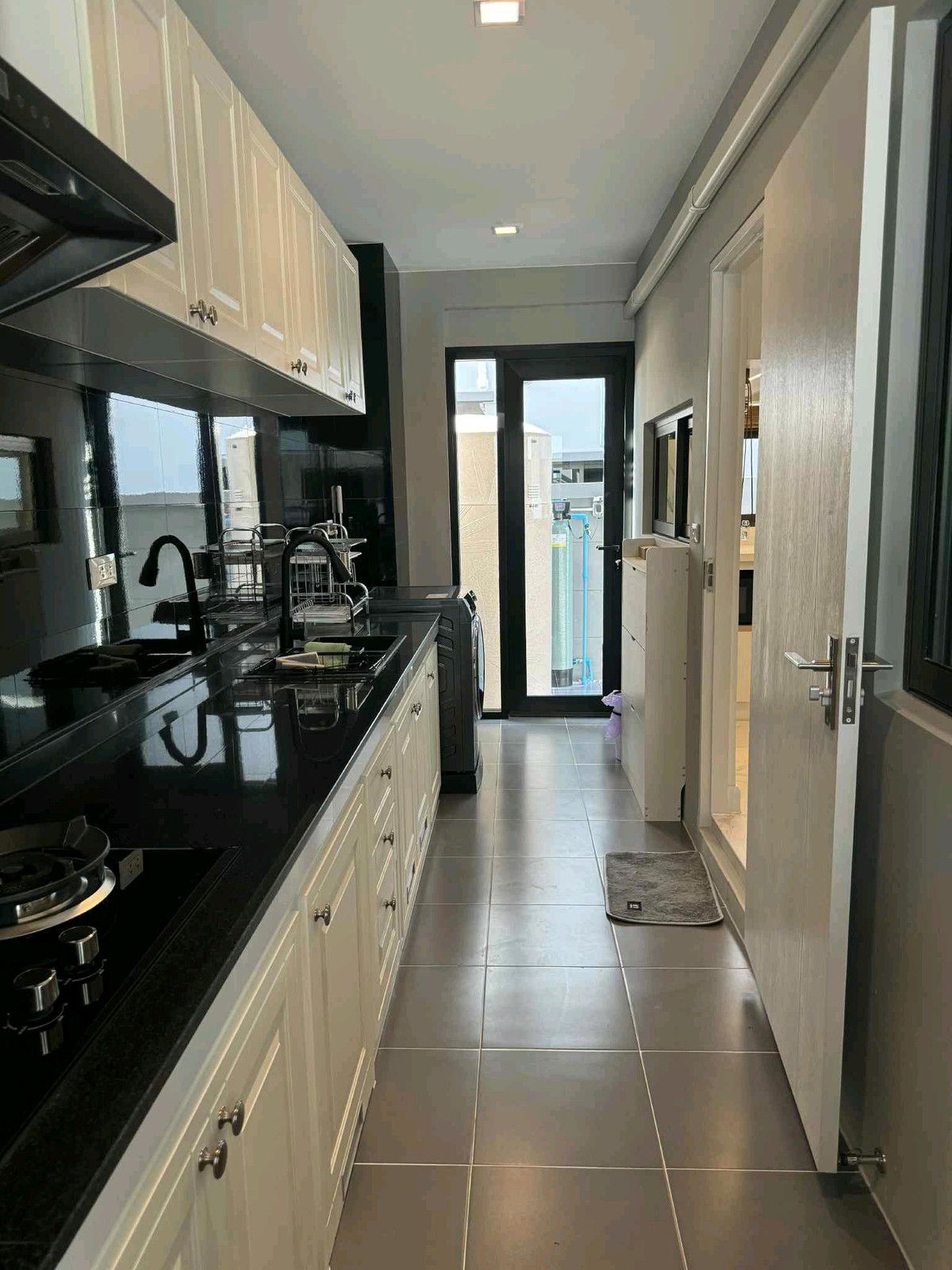 ขายนนทบุรี บางใหญ่ บางบัวทอง : บ้านแฝด เวนิว ไอดี เวสต์เกต บางใหญ่ นนทบุรี ถูกมาก