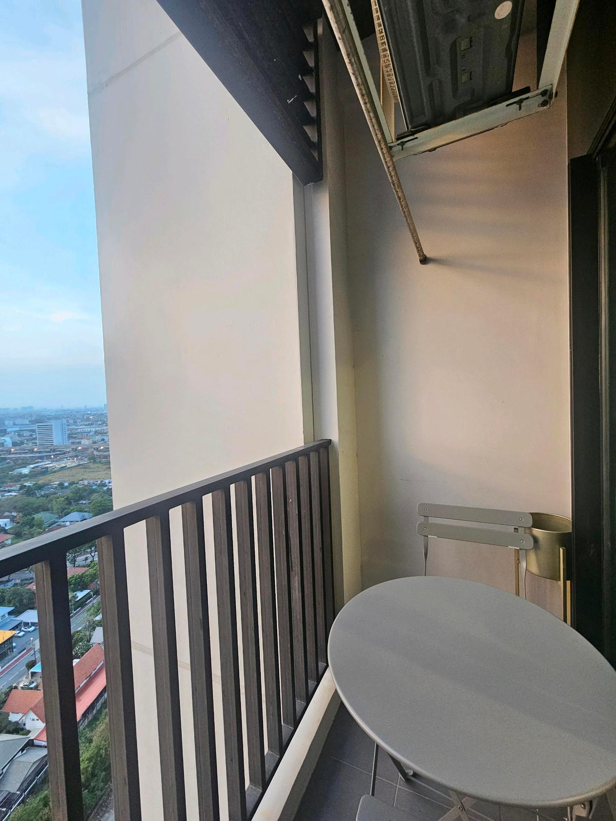 ขายคอนโดบางนา แบริ่ง ลาซาล : ห้องสวย พร้อมอยู่ ชั้น 28 ขนาด 1 นอน 1 น้ำ 35 ตรม.
✨ วิวสระ + วิวเมือง + วิวหมู่บ้านเลคไซด์ วิลล่า (โล่ง ไม่บล็อก)