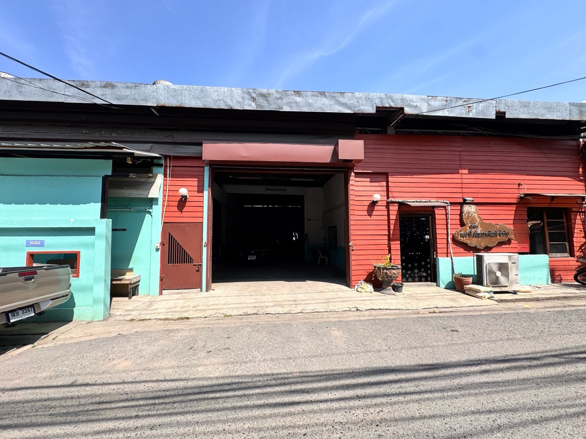For SaleFactoryChokchai 4, Ladprao 71, Ladprao 48, : Land for sale with printing business, has factory certificate, Lat Phrao 80, area 291 sq m, through Mengjai Road