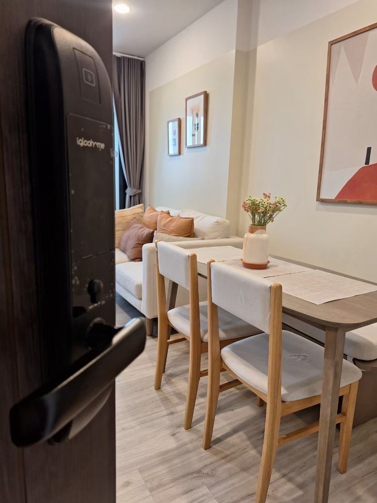 ให้เช่าคอนโดรัชดา ห้วยขวาง : For Rent 🚩 XT ห้วยขวาง  ห้อง 1 Bed ขนาด 35 ตร.ม. 🎉 Layout ห้องสวย กั้นแยกเป็นสัดส่วน ⭐️ ราคาเช่า 20,000 บาท