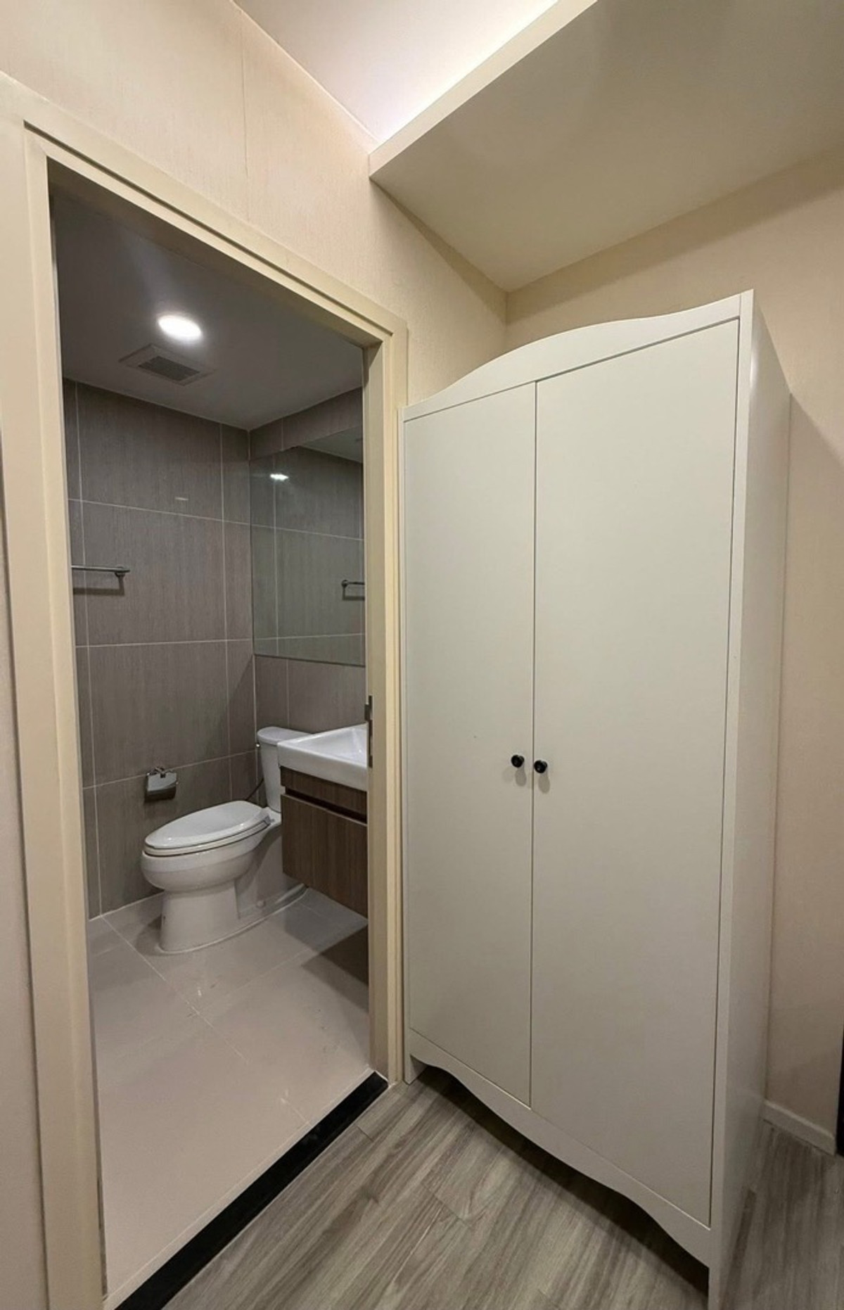 ให้เช่าคอนโดอ่อนนุช อุดมสุข : ให้เช่า IKON S77 คอนโดเดินทางสะดวกใกล้ BTS Onnut ขนาด30ตร.ม ชั้น7  เฟอร์นิเจอร์และเครื่องใช้ไฟฟ้าครบ พร้อมเข้าอยู่ ราคา 15,000 บาท 