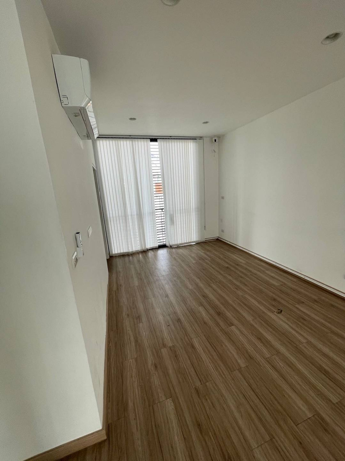 ให้เช่าอาคารพาณิชย์โชคชัย4 ลาดพร้าว71 : ให้เช่าอาคารพาณิชย์ ใกล้ รถไฟฟ้า โชคชัย 4 เพียง 2 นาที