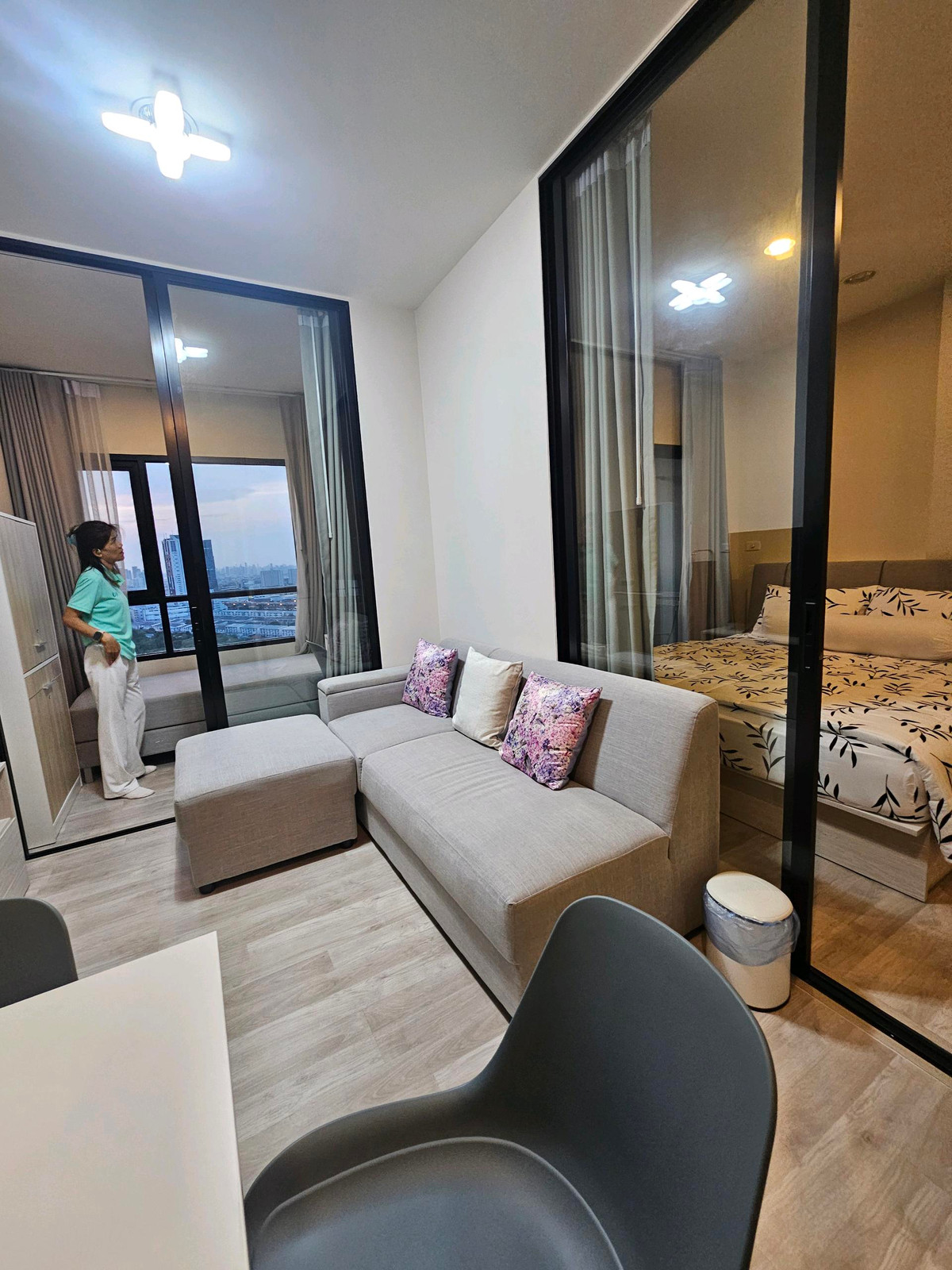 ขายคอนโดบางนา แบริ่ง ลาซาล : ห้องสวย พร้อมอยู่ ชั้น 28 ขนาด 1 นอน 1 น้ำ 35 ตรม.
✨ วิวสระ + วิวเมือง + วิวหมู่บ้านเลคไซด์ วิลล่า (โล่ง ไม่บล็อก)