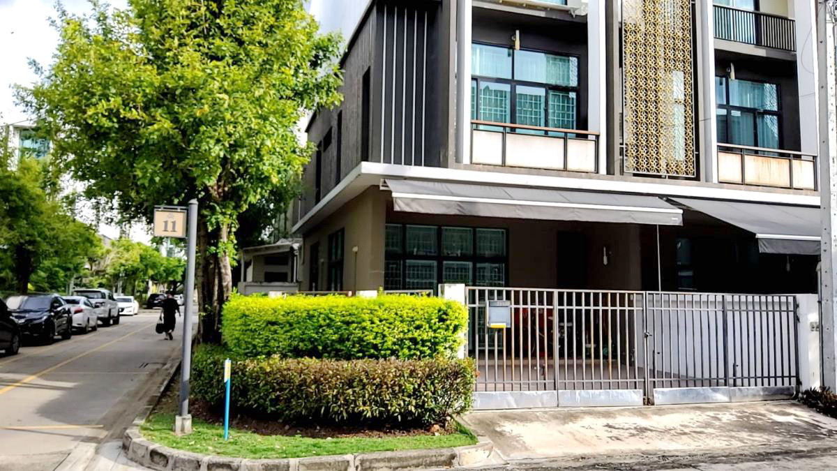 ให้เช่าทาวน์โฮมบางซื่อ วงศ์สว่าง เตาปูน : ให้เช่า บ้านทาวน์โฮมพร้อมเฟอร์นิเจอร์ บิ้วอิน หลังมุม หมู่บ้านฟลอร่าวงศ์สว่าง 