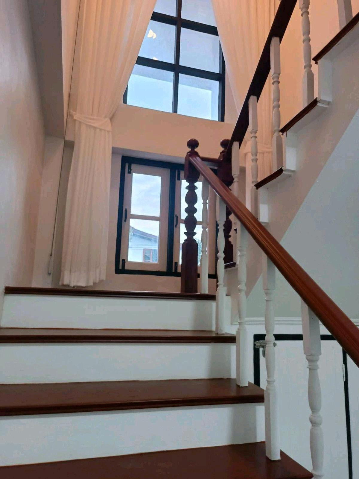 ให้เช่าบ้านสมุทรปราการ สำโรง : 🏡 ให้เช่า / ขาย บ้านเดี่ยว 2 ชั้น หมู่บ้านสุภาวัลย์
📍 หนามแดง – เทพารักษ์ 66 (ทำเลศักยภาพ)