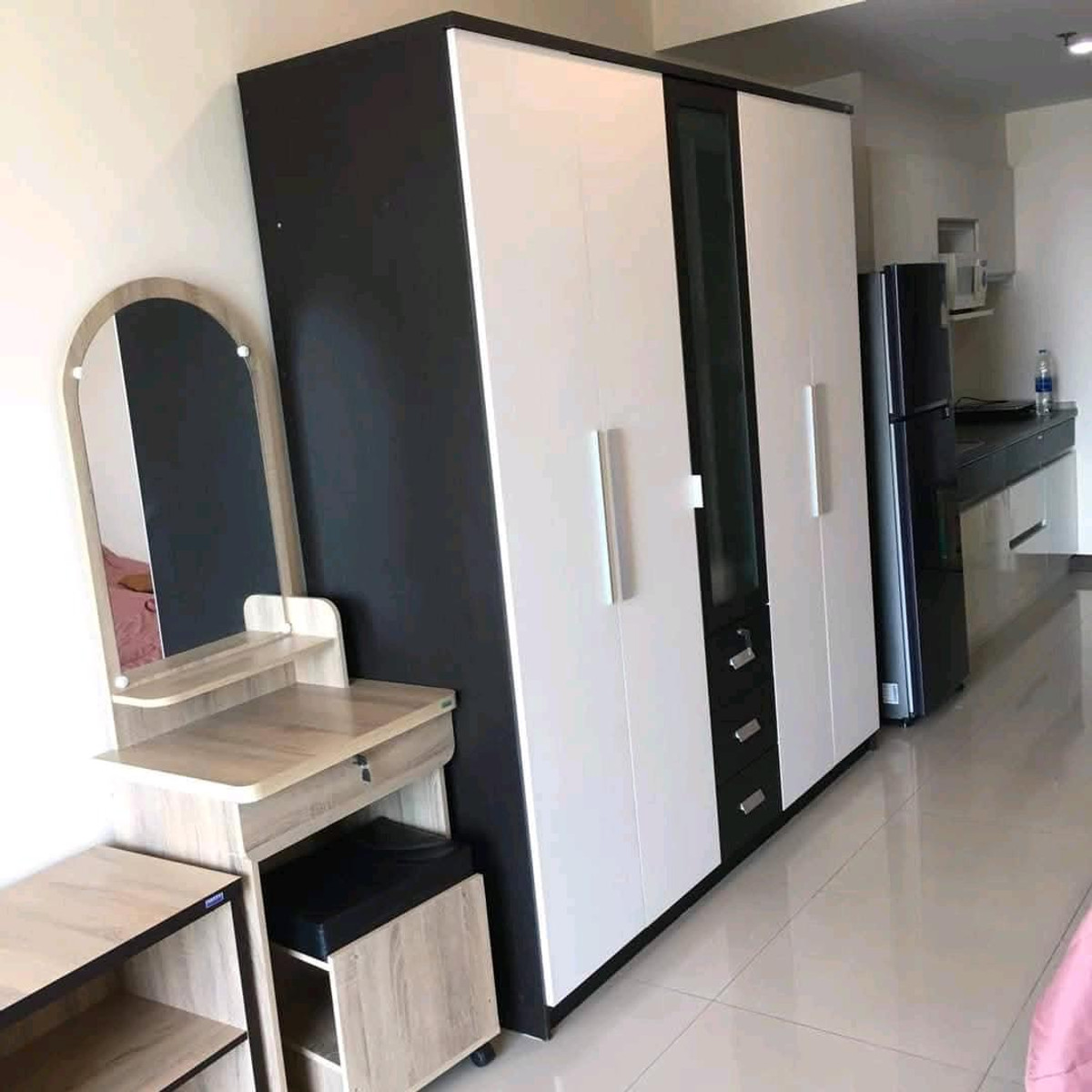 For RentCondoRatchathewi,Phayathai : Prime location near BTS Ratchathewi, convenient travel, near Siam, Fully Furnished, ready to move in immediately.