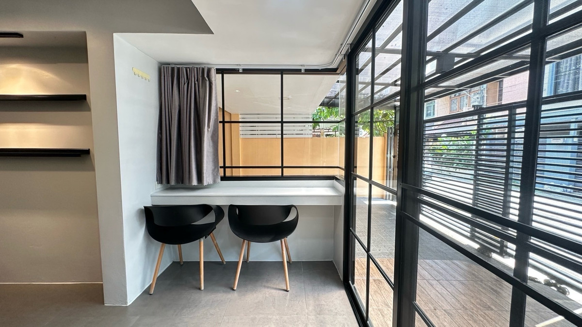 ให้เช่าบ้านสุขุมวิท อโศก ทองหล่อ : บ้านเดี่ยวทำเลเอกมัย ให้เช่า 3 ห้องนอน  house for rent ekamai 12