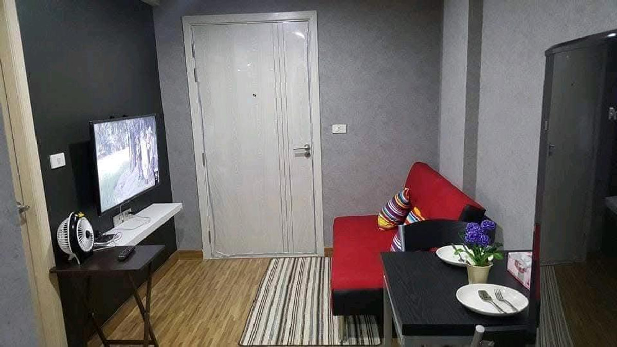 For RentCondoNonthaburi, Bang Yai, Bangbuathong : 🏡💖 Beautiful room, good price, best value in this zone. Move in immediately! Near MRT Khlong Bang Phai, very convenient to travel 🚝