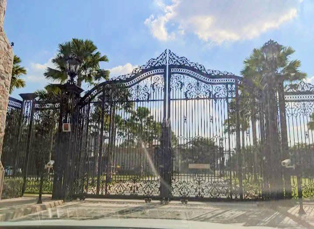 บ้านวิภาวดี ดอนเมือง หลักสี่ : เช่า/ขาย💜 บ้านหรู นันทวัน รามอินทรา–พหลฯ 50 ( Nantawan Ramintra-Phahol 50 ) หลังมุม พร้อมอยู่ ขนาด 108 ตารางวา 4 ห้องนอน แขวงท่าแร้ง เขตบางเขน กรุงเทพมหานคร