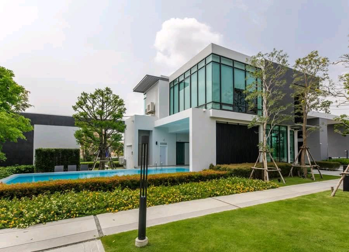 For RentTownhomeLadkrabang, Suwannaphum Airport : ✨ Suitable for an office / company / premium residence, very good location ✨