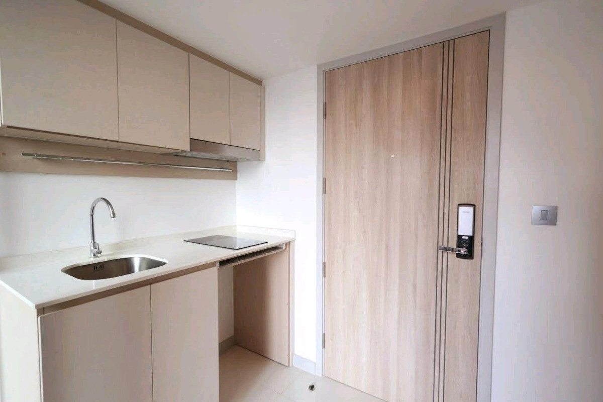 For RentCondoSathorn, Narathiwat : Near BTS St. Louis 
 for rent: Knightsbridge Prime Sathorn | Duplex, beautiful room, high floor in the heart of the CBD, Sathorn, furniture + complete electrical appliances. Ready to move in